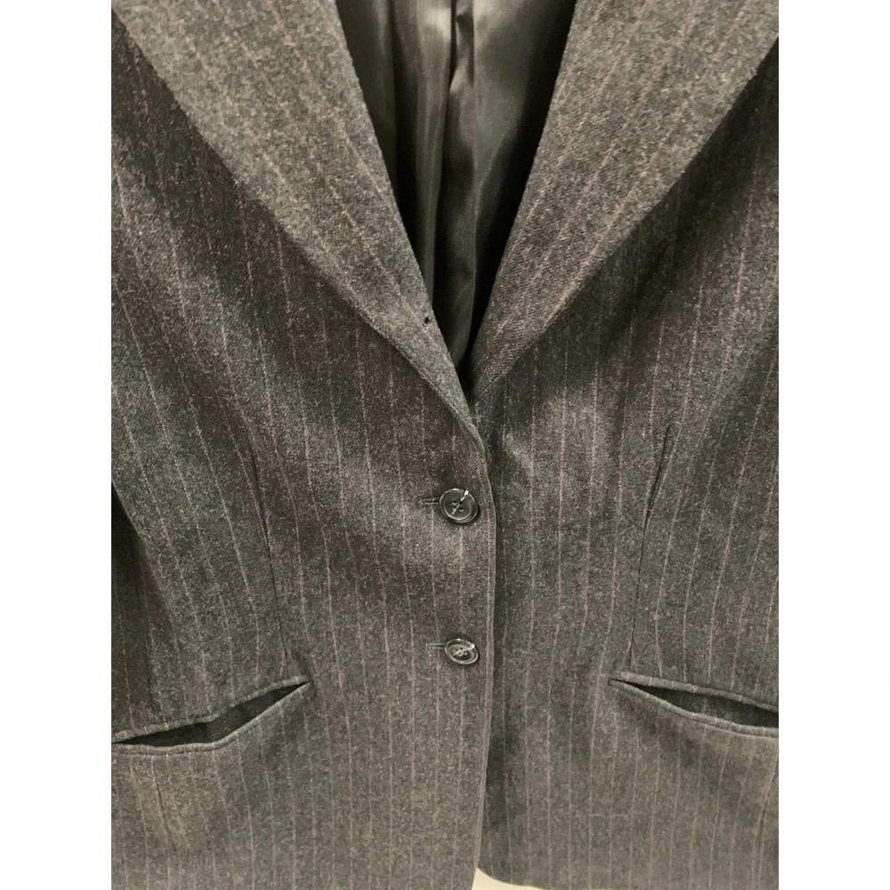 Vintage Pendleton Woman's Size 6 100% Virgin‎ Wool Gray Pinstripe Blazer Jacket